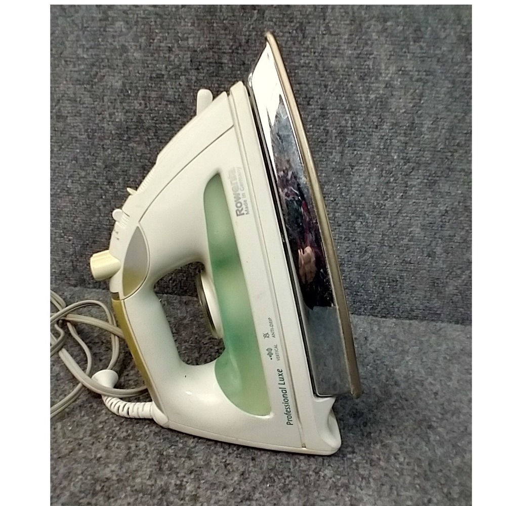 Rowenta Steam Iron Professional Luxe DM-880 White Green Stainless Steel 1440W